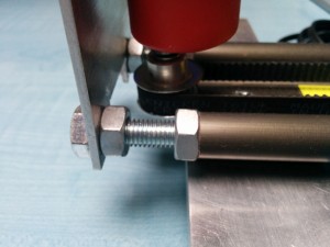 Halteplatte & Vorrichtung zum spannen des Zahnriemens